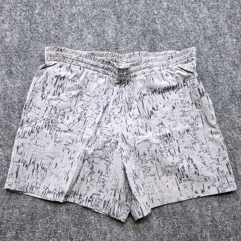 Outdoor Voices Mens Small 5 Inch Inseam Lined Running Shorts Grey Abstract Print